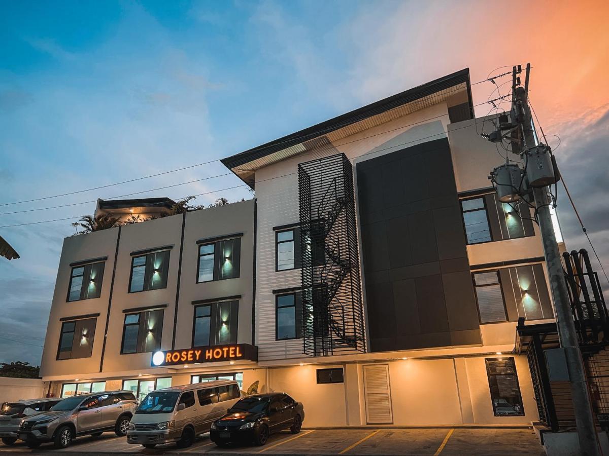 Rosey Hotel Cabanatuan City Esterno foto